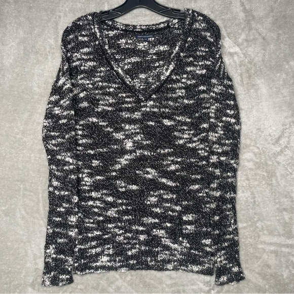 American Eagle V-Neck Knit Sweater Black & White Heathered Look Size Small - Picture 2 of 9